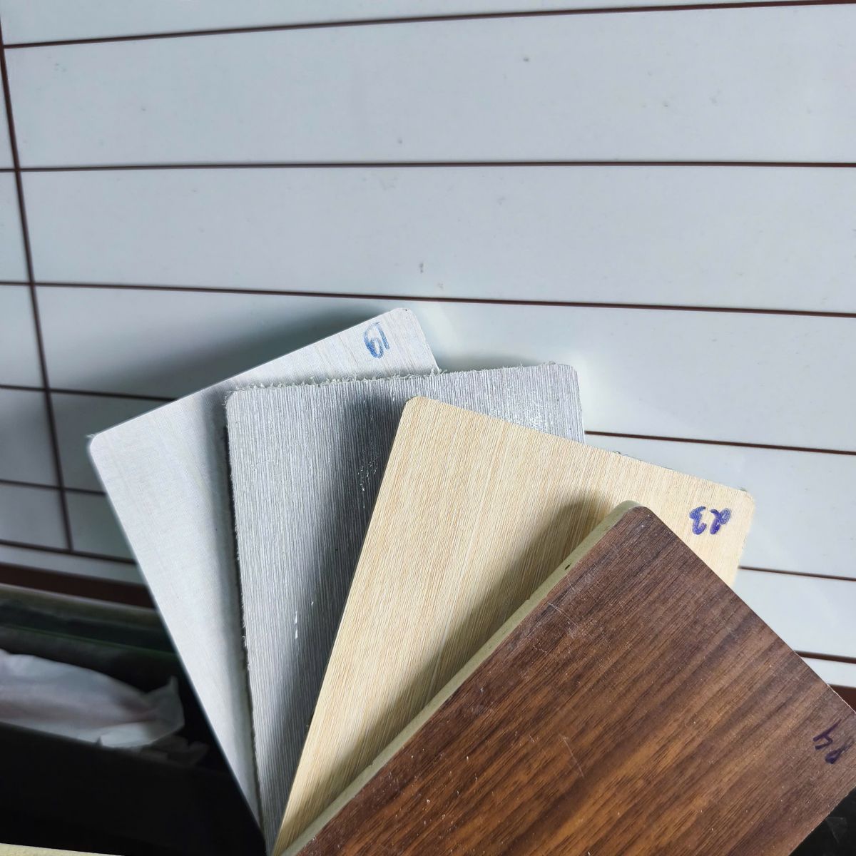 Thi công tấm ốp tường sợi than tre đà nẵng mẫu phòng ngủ uốn cong nghệ thuật